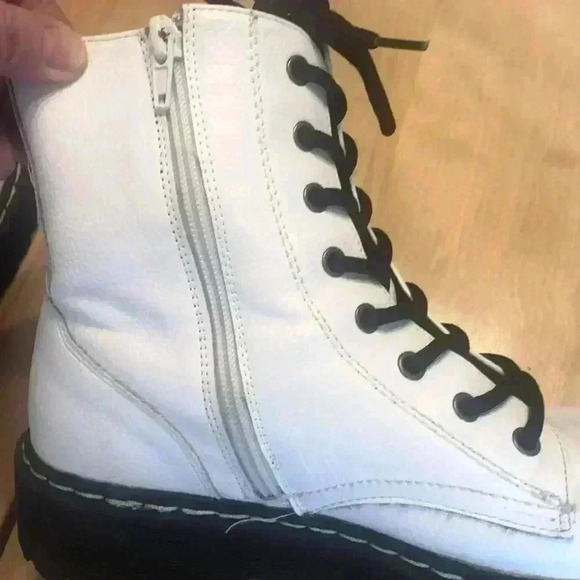 Sincerely Jules Harley leather combat boot. - Picture 10 of 12